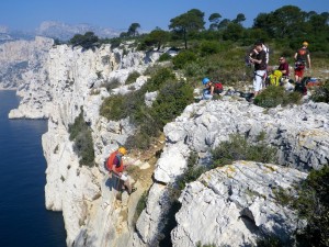 Descente en rappel sur le plateau de Castelvieil